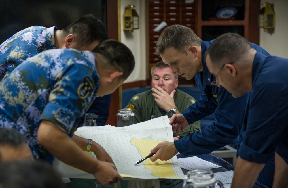 US and Chinese counter piracy exercise