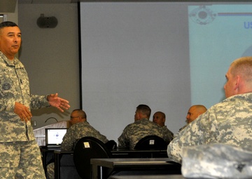 USARPAC command sergeant major addresses USARAK noncommissioned officers