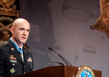MOH recipient Staff Sgt. Carter inducted into Pentagon Hall of Heroes