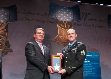 MOH recipient Staff Sgt. Carter inducted into Pentagon Hall of Heroes
