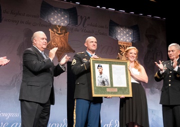 MOH recipient Staff Sgt. Carter inducted into Pentagon Hall of Heroes