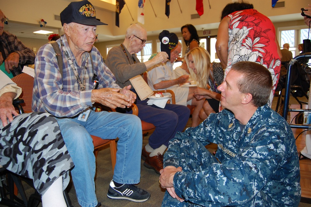 Sailors bond with vets
