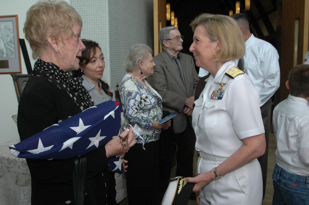 VR-55 holds memorial for fellow sailor