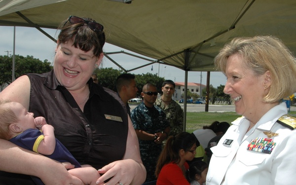 COMNAVRESFOR visits Port Hueneme