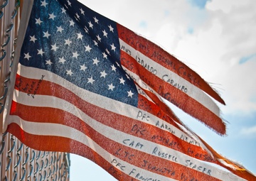 13 Fort Hood shooting victims, 13 stripes