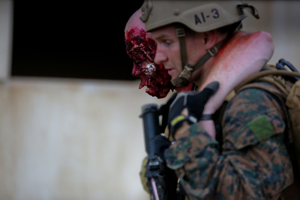 Recon Marines conduct swift, silent rescue during training