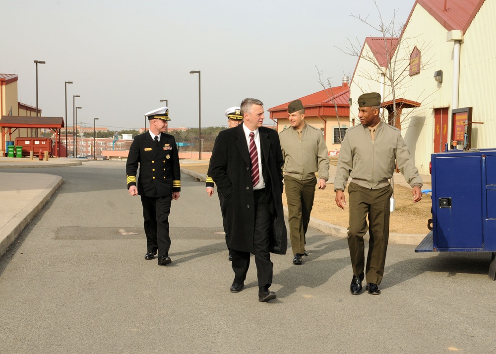 Deputy assistant secretary of energy tours Camp Mujuk