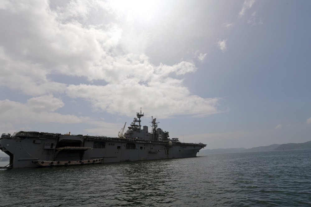 USS Bonhomme Richard in Sasebo