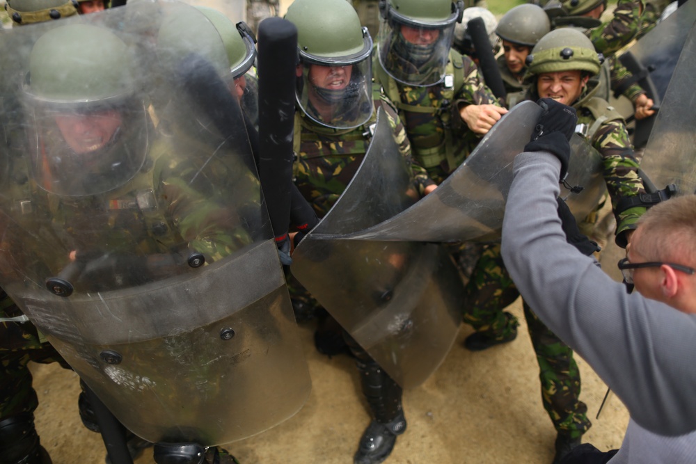 525th Battlefield Surveillance Brigade Kosovo force training exercise