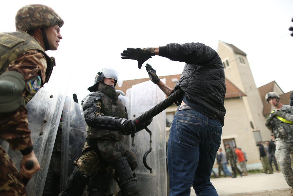 525th Battlefield Surveillance Brigade Kosovo Force Mission Rehearsal Exercise