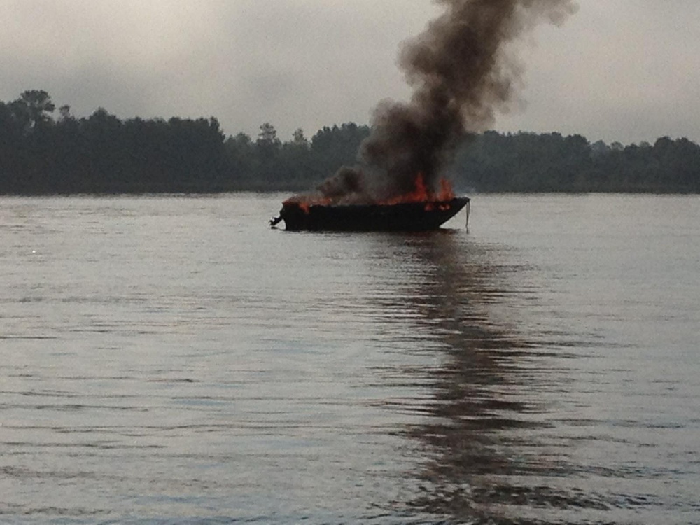 Coast Guard rescues 2 from boat fire