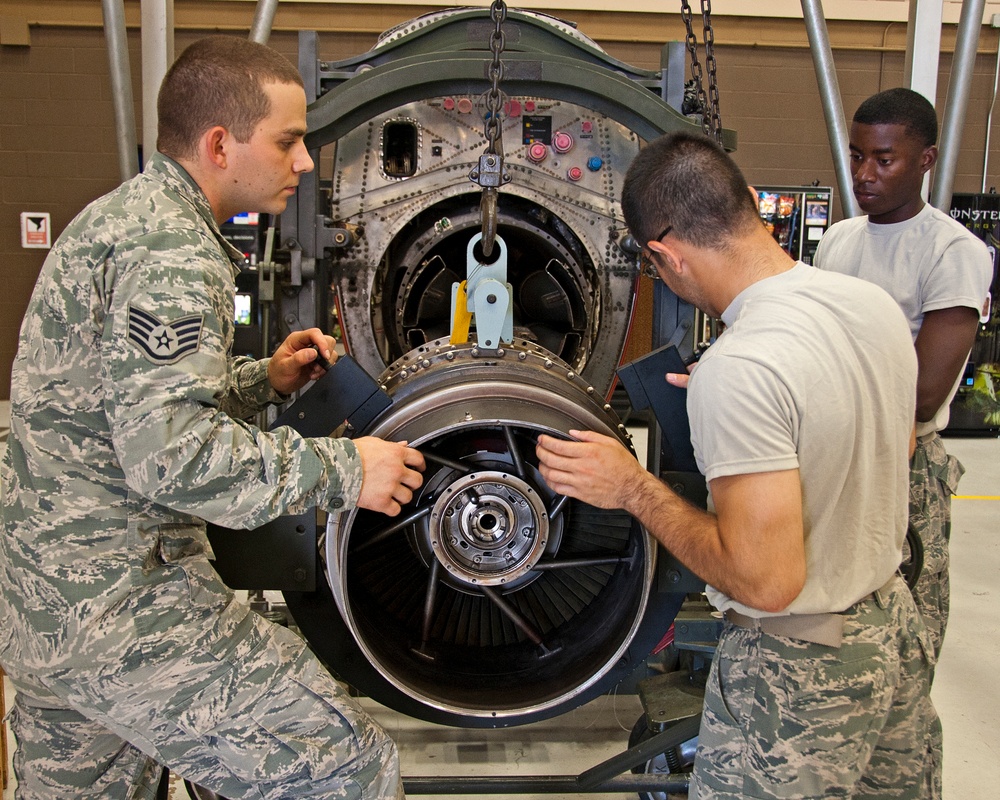 361st Training Squadron, Jet Propulsion course