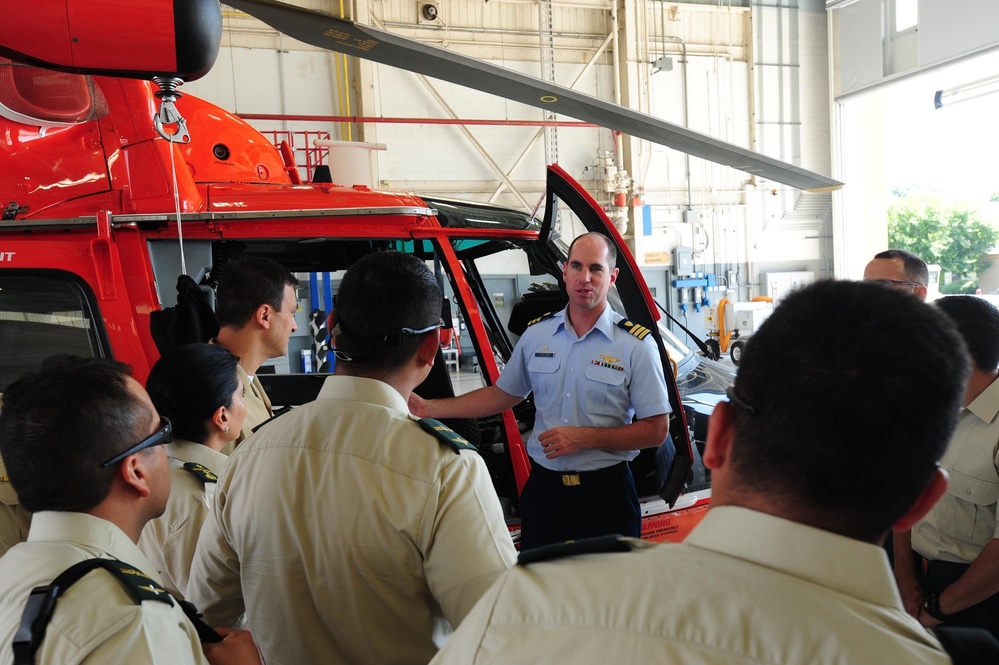 Colombia War College visits Air Station New Orleans