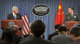 China's minister of national defense visits Pentagon
