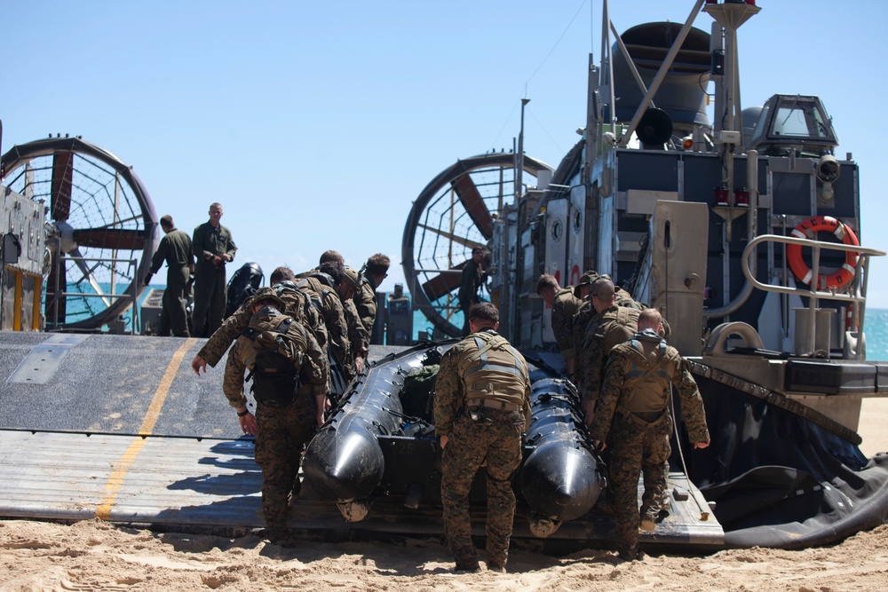 13th MEU's Amphibious Assault