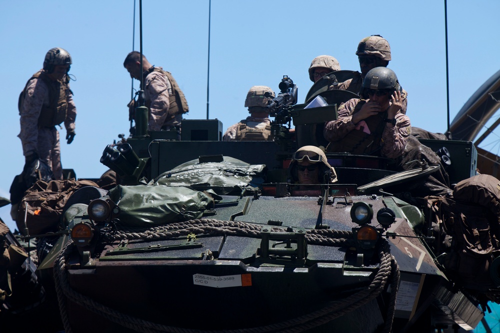 13th MEU Amphibious Assault