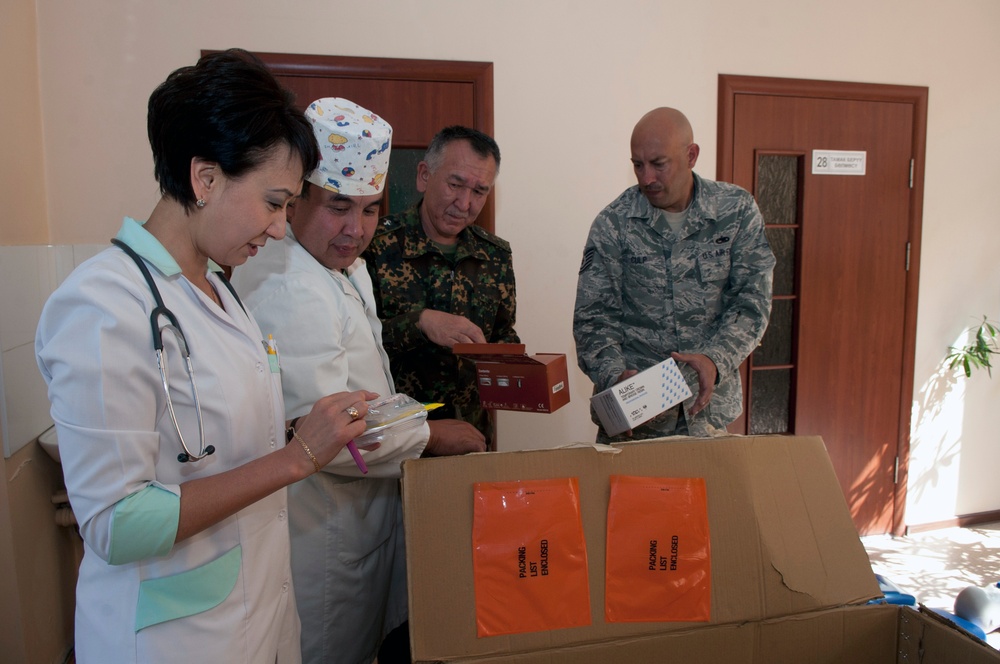 Transit Center donates medical supplies to Kyrgyz military hospital