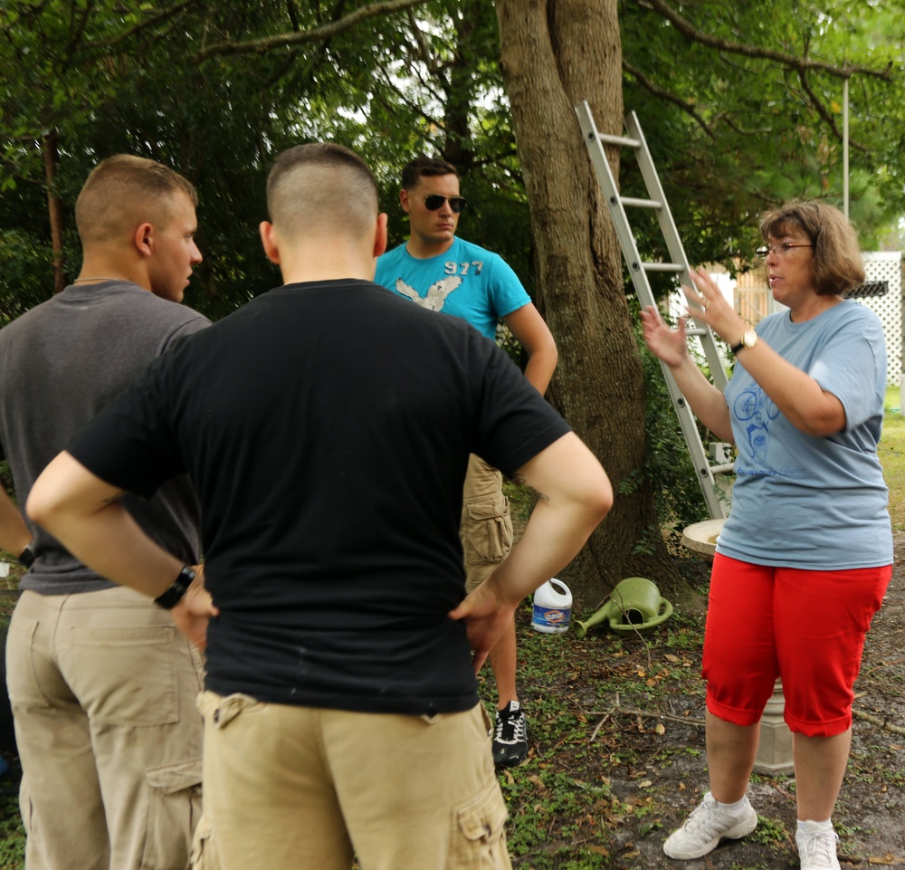 2/9 Marines give back to community