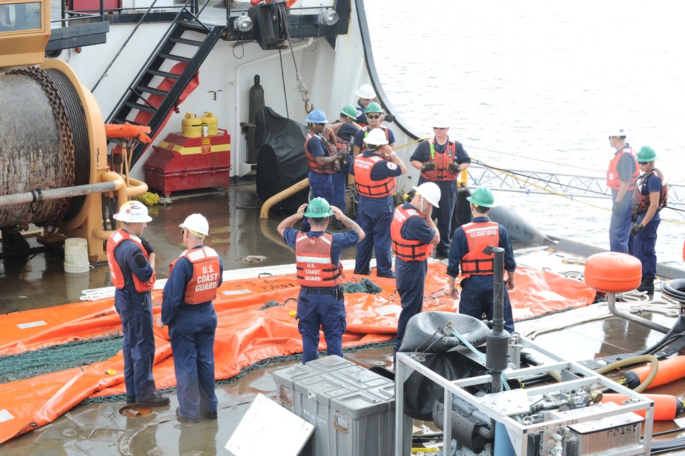 Coast Guard Cutter Oak oil spill exercise