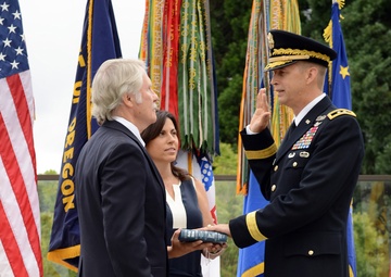 Oregon's new adjutant general swears in
