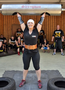 DOD employees flex muscles at German strength competitions