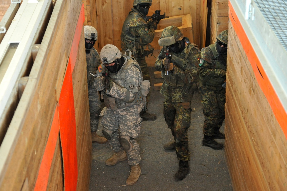 2nd Cavalry Regiment shoot house training