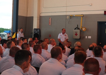 Adm. Papp visits Grand Haven