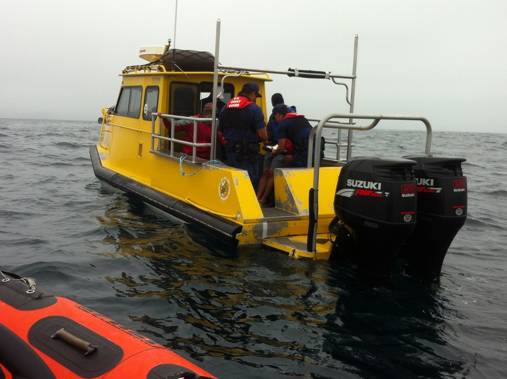 Coast Guard Cutter Sea Otter conducts boarding