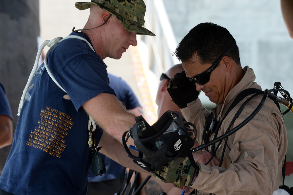 Surface supplied training dive