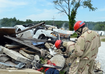 Search and rescue soldiers strut their stuff