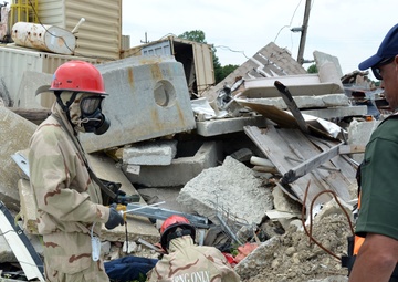 Search and rescue soldiers strut their stuff