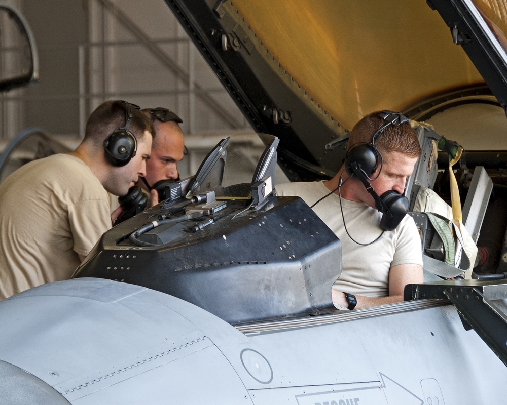 365th Training Squadron, F-16 Integrated Avionics Systems Course