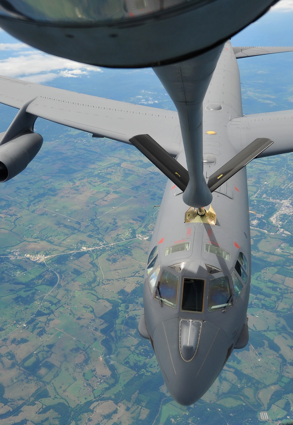 Reserve units link up during refueling mission