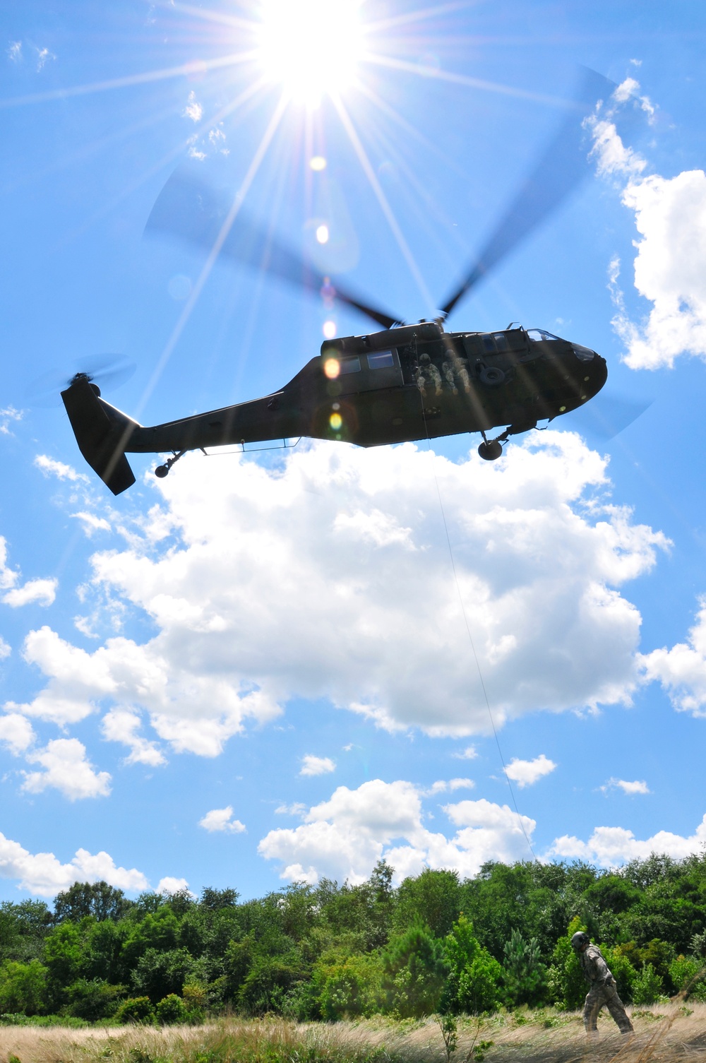 Aviation soldiers practice rescue hoist operations