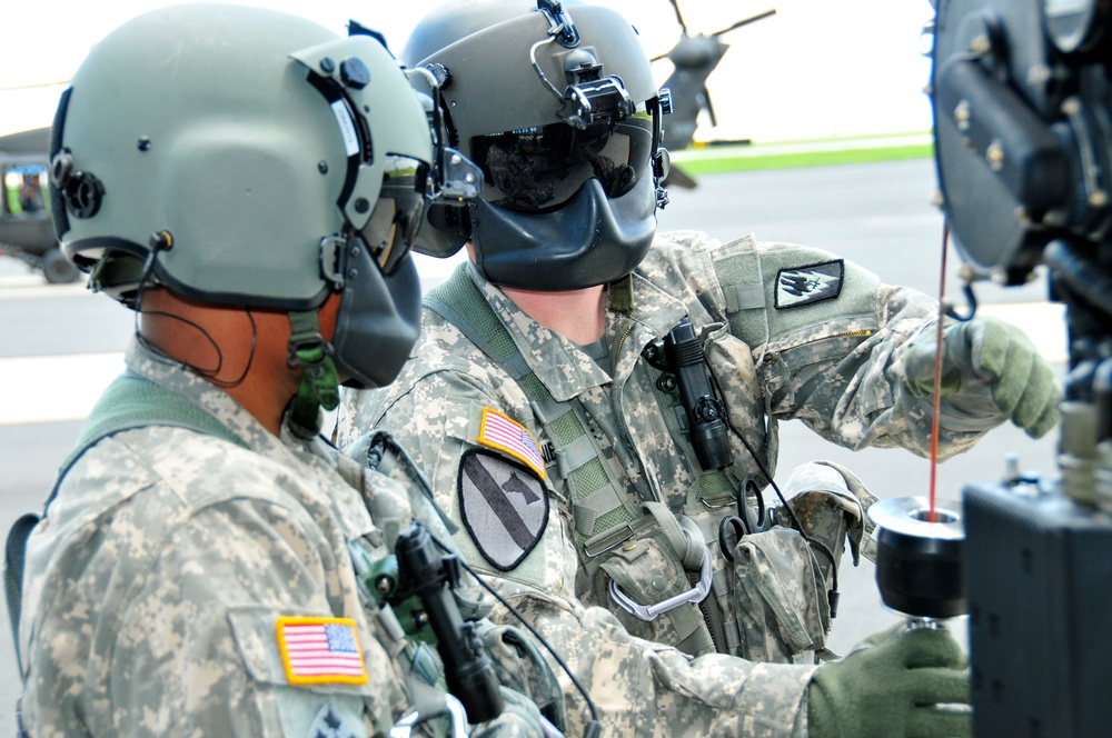 Aviation soldiers practice rescue hoist operations