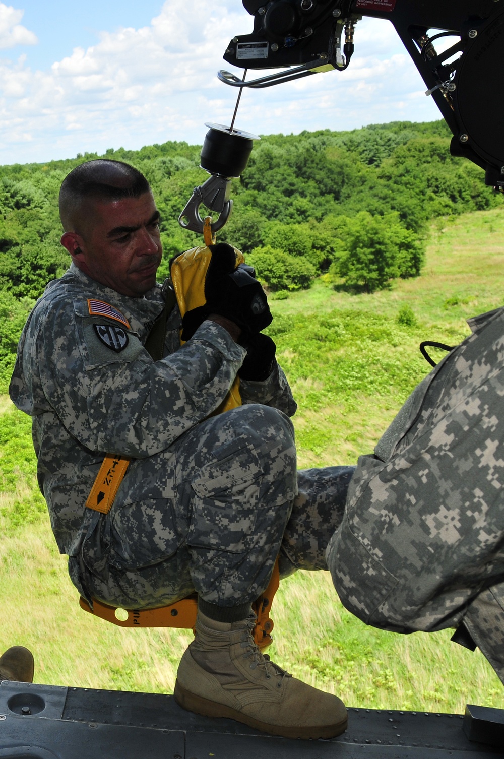 Aviation soldiers practice rescue hoist operations