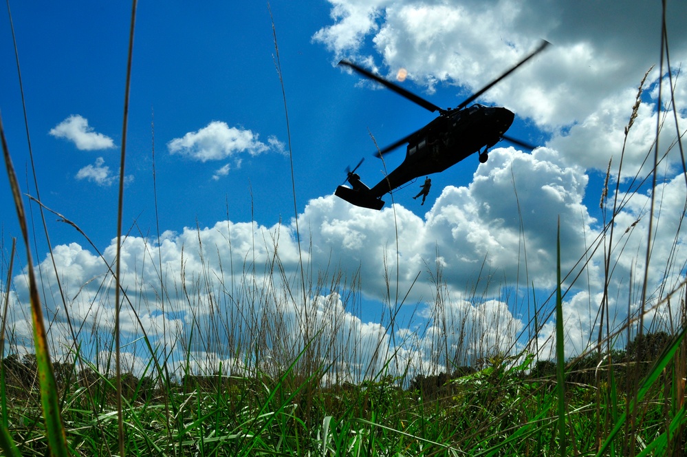 Aviation soldiers practice rescue hoist operations