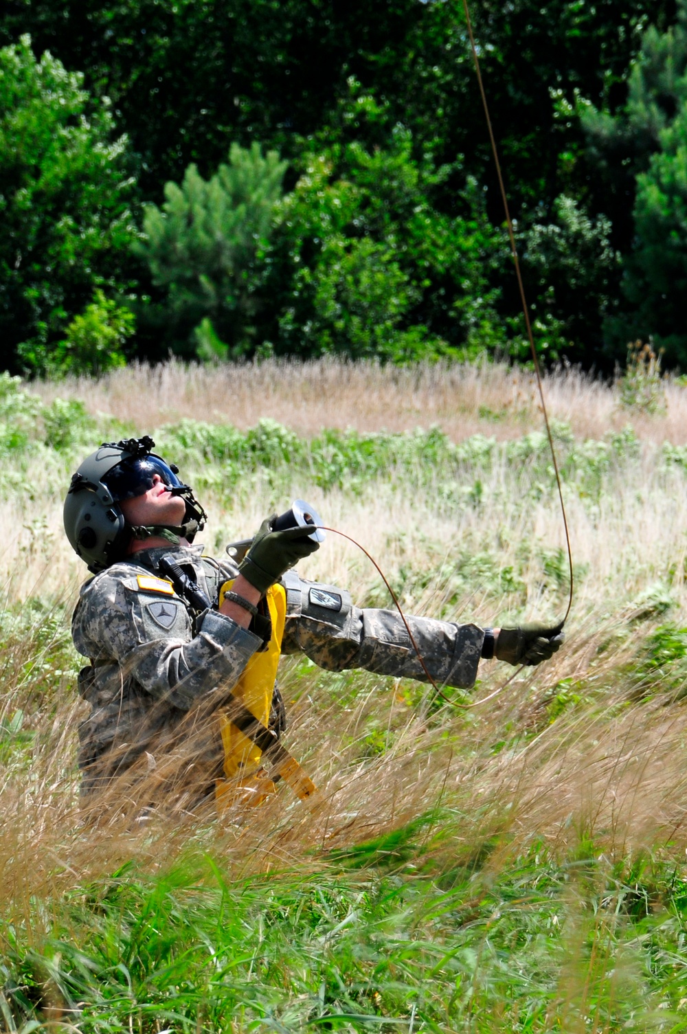 Aviation soldiers practice rescue hoist operations