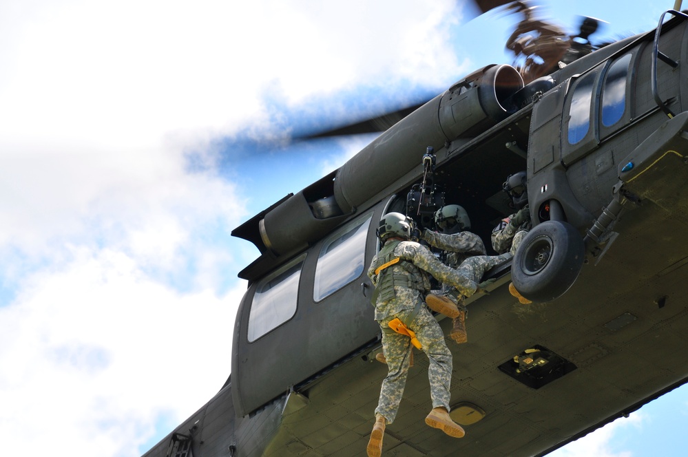 Aviation soldiers practice rescue hoist operations