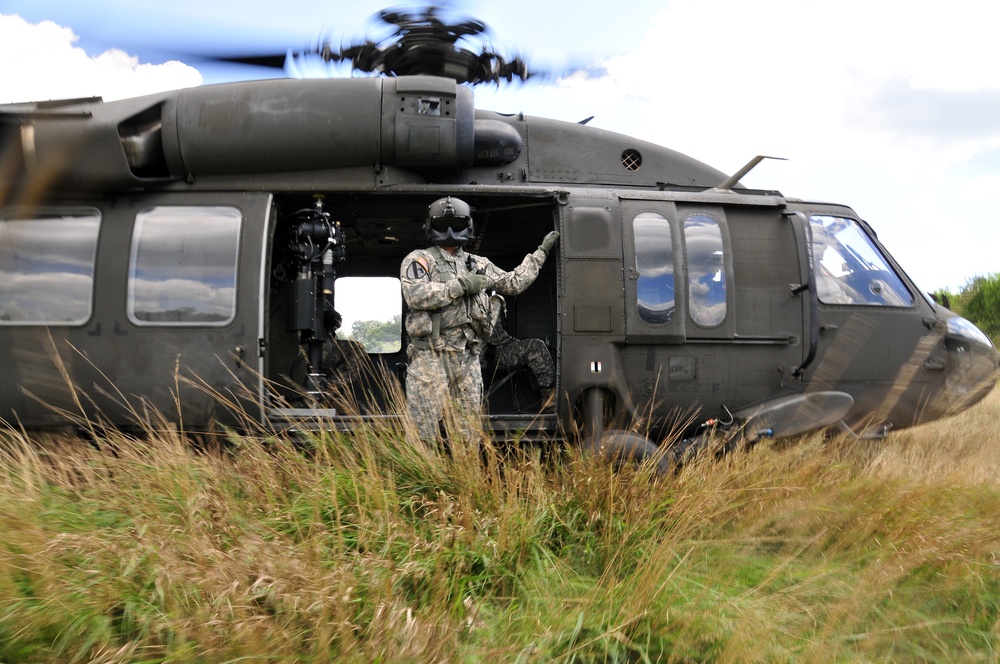 Aviation soldiers practice rescue hoist operations