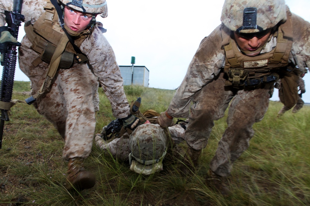 US Marines, Alaska National Guard, Mongolian Armed Forces team up during Combat First Aid training