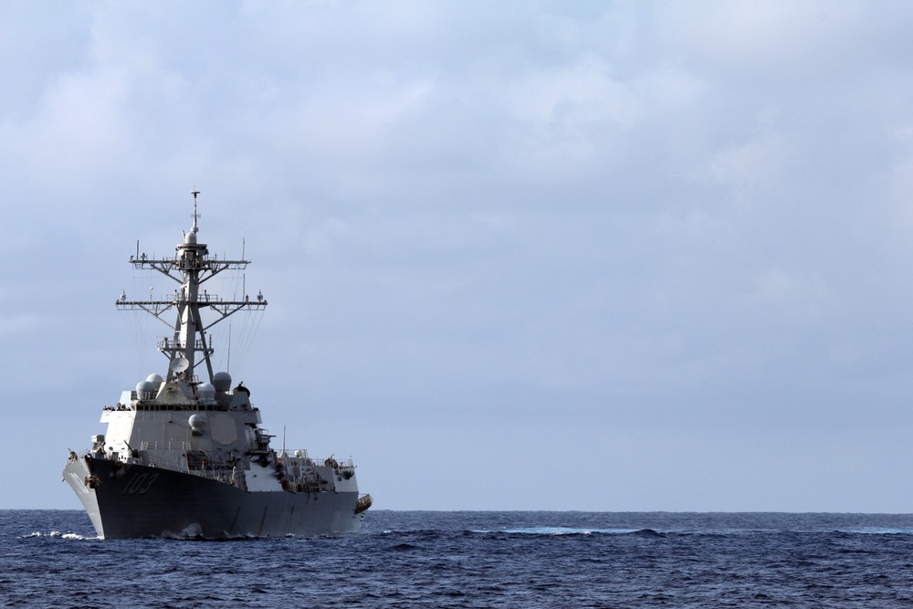 USS Truxtun transits the Atlantic Ocean