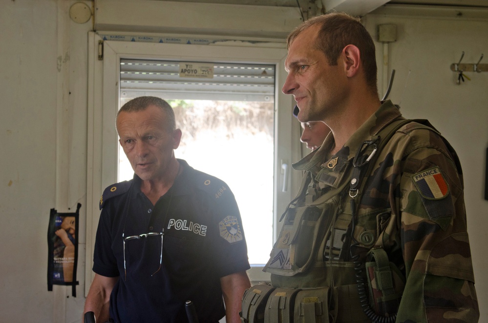 French Coy meets with Kosovo