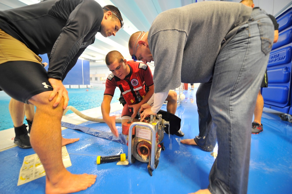 Coast Guard conducts swimmer training