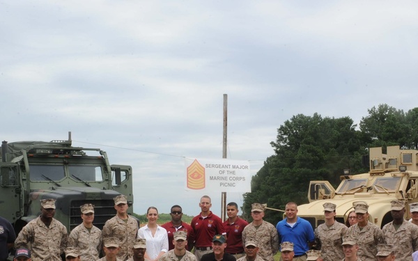 More than 200 attend E-9 picnic aboard base