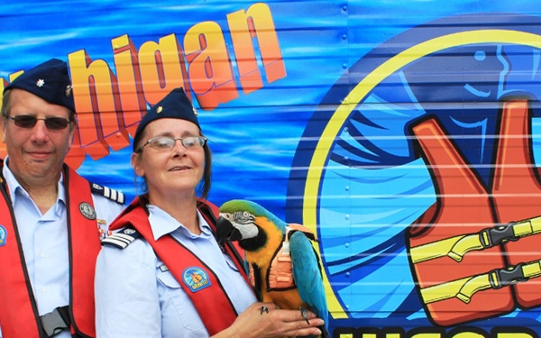 Bob the bird in a PFD