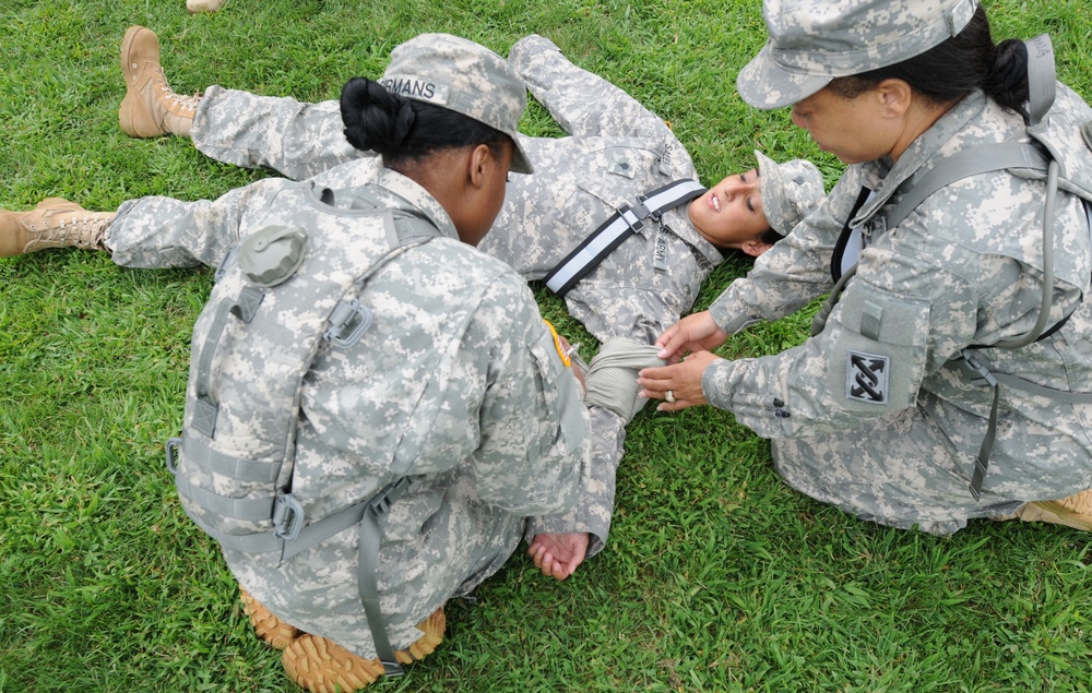 Combat lifesaver training at Operation Sustainment Warrior