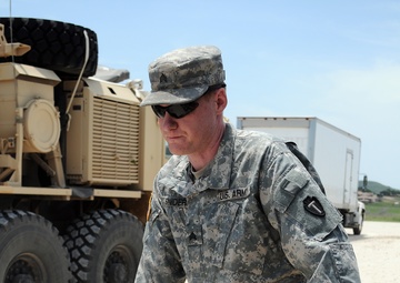 Signal Guardsmen train for combat