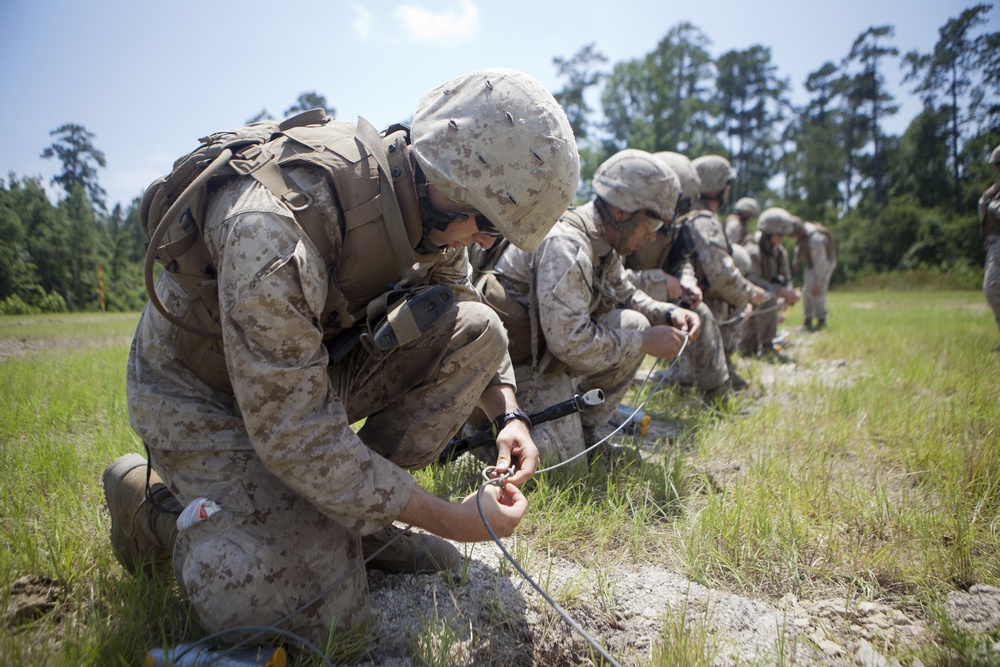 2nd, 4th CEB and 8th ESB Marines complete first Reserve Sapper Course