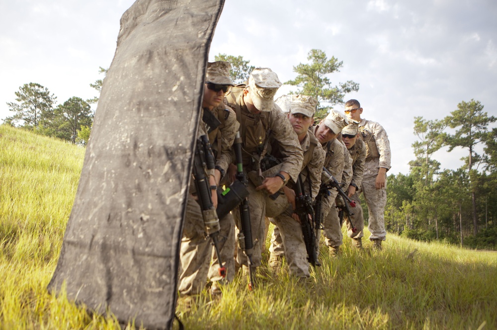 2nd, 4th CEB, and 8th ESB Marines participate in Sapper Leaders Course urban demolition range